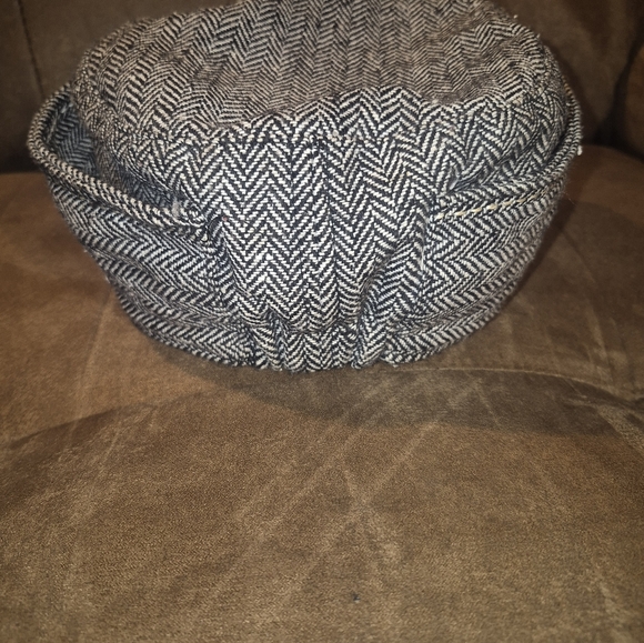 Old Country Road Wool Blend Hat with Button Accessory OS - Picture 4 of 6